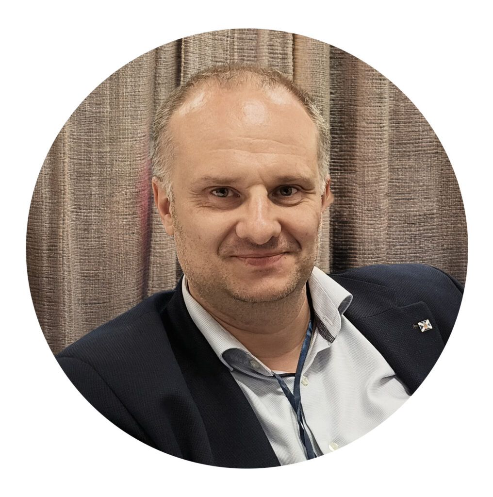 Apeiron Jacek Piwowarski