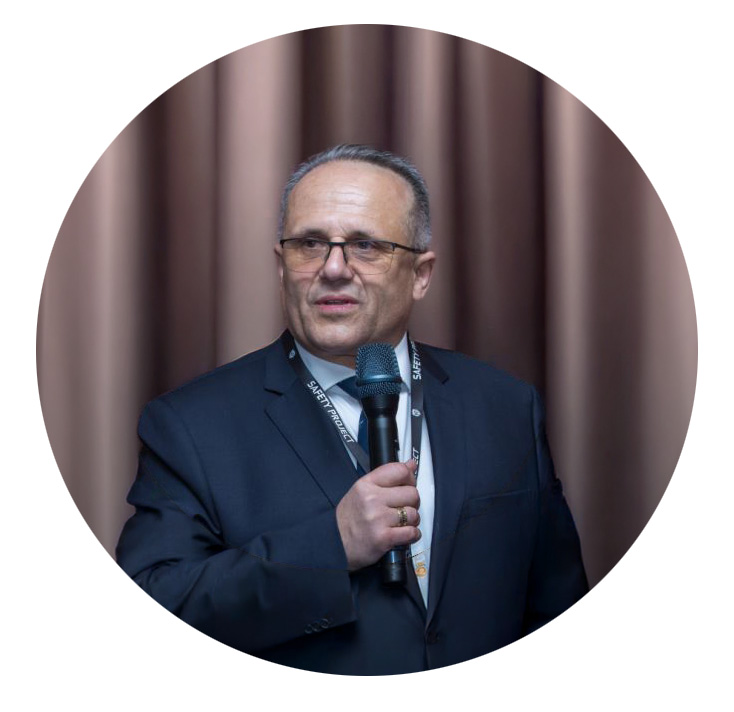 Profesor dr hab. Juliusz Piwowarski Apeiron